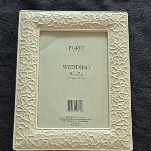 Furio Home Cream Floral Ceramic 5x7 Picture Frame